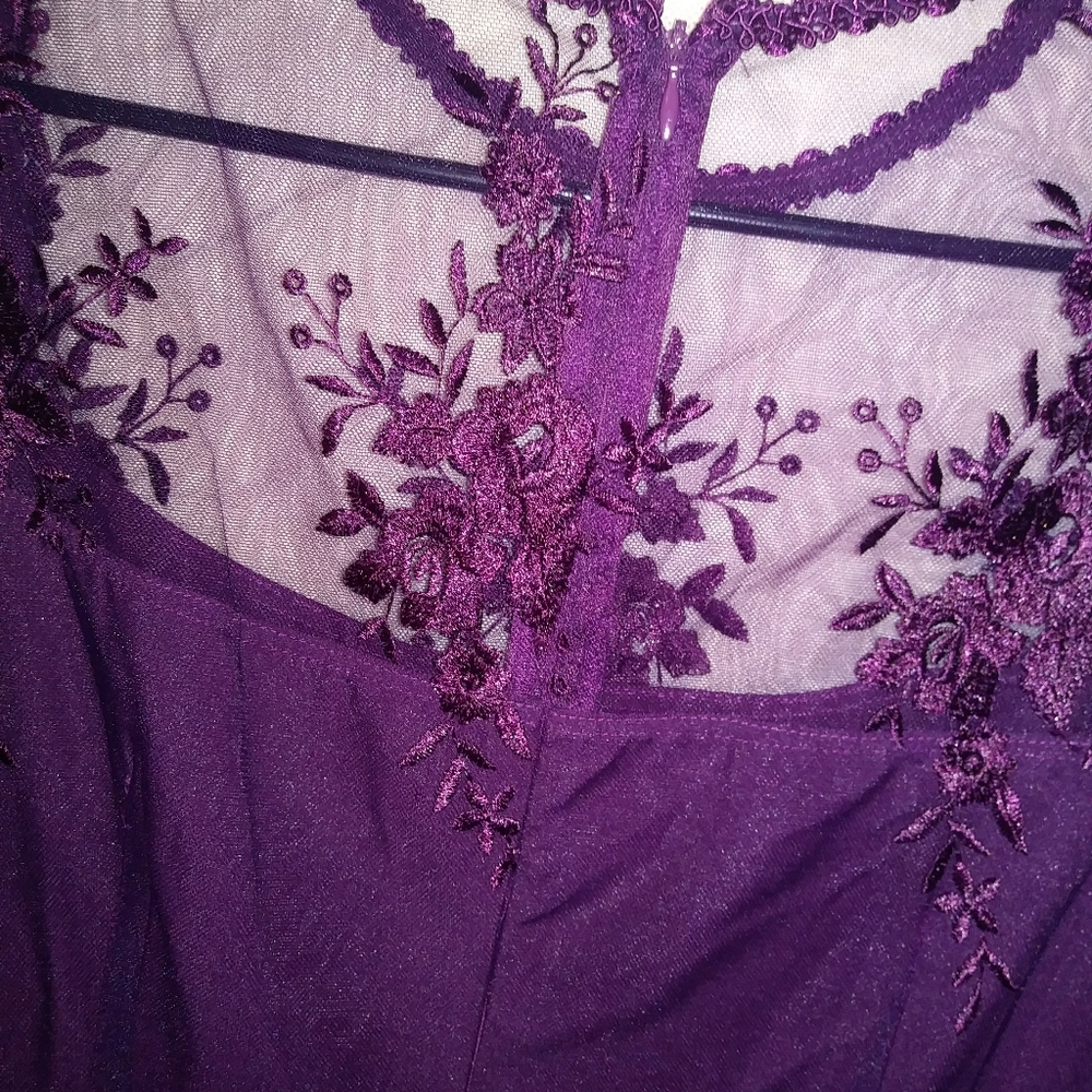 Lacey Dress - Picture 6 of 6